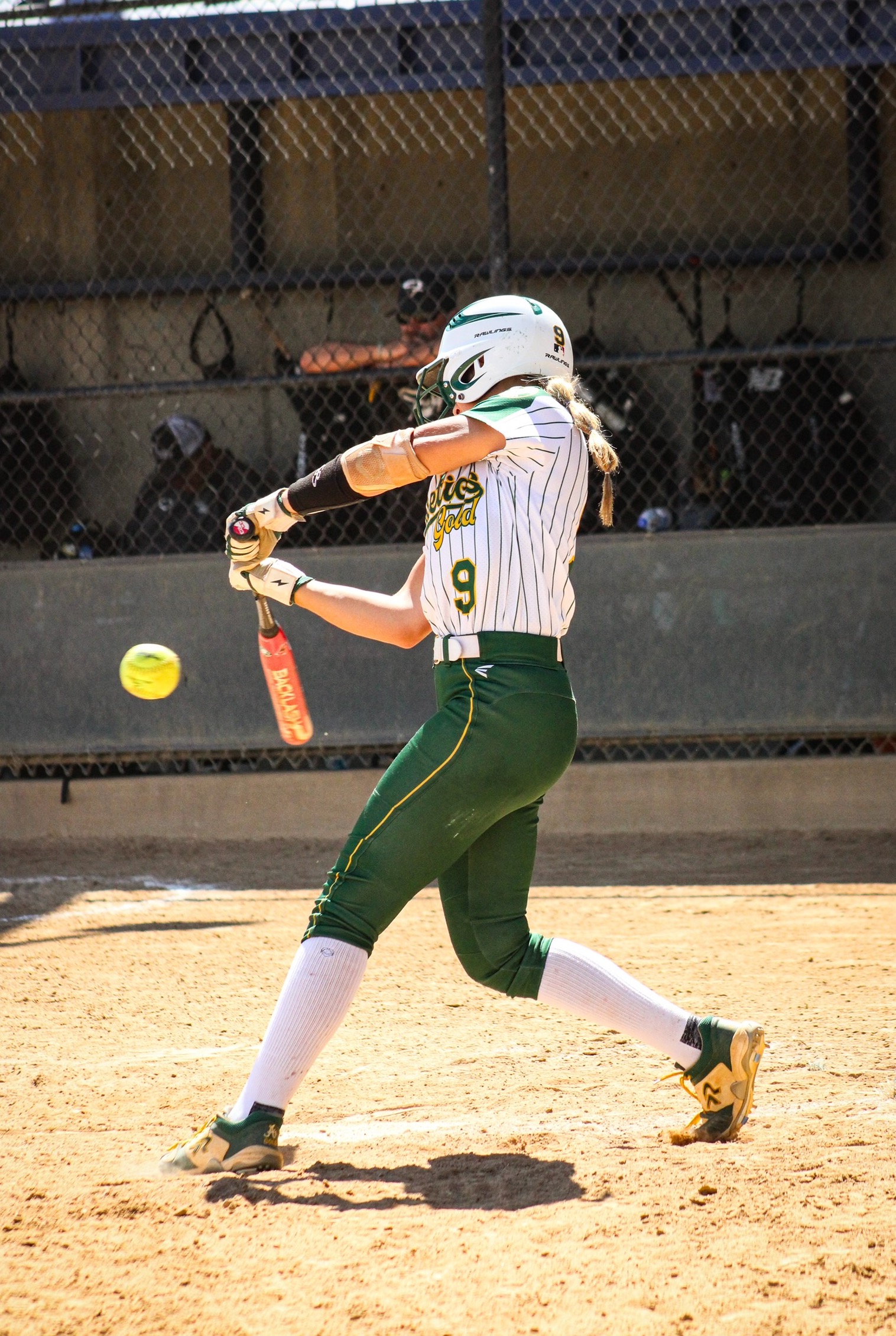 Eva Davis the softball game player profile at College Athlete Advantage platform